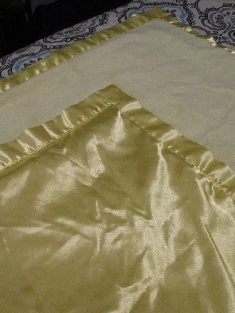Vintage Baby Carters Solid Yellow Baby Blanket Satin Trim Back Security Lovey